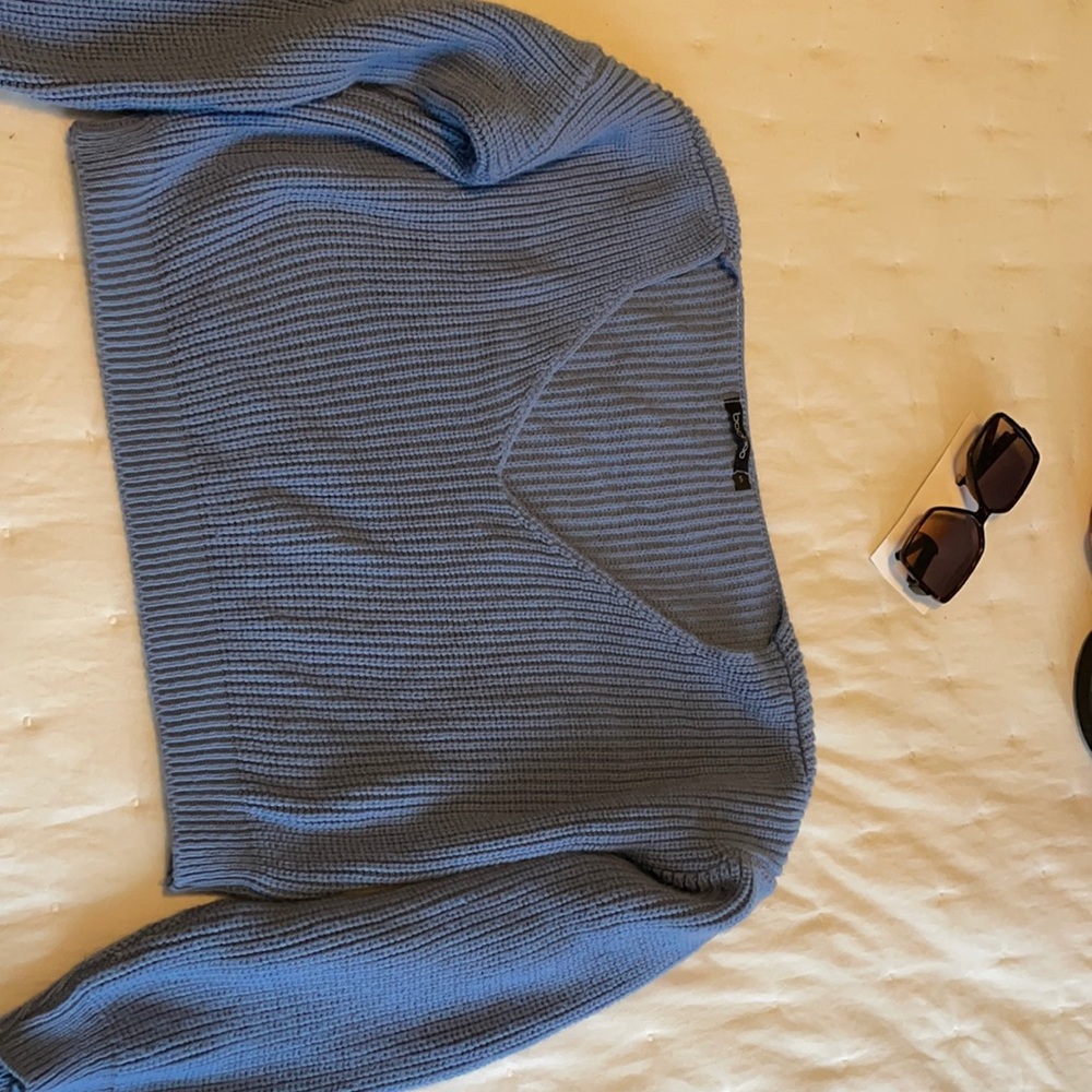 Crop Sweaters - Picture 2 of 6